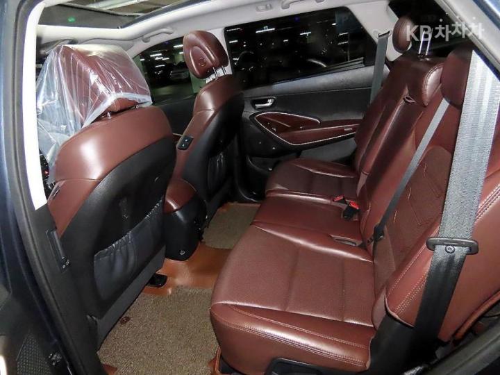 Hyundai Maxcruz Diesel e-VGT R2.2 4WD Finest Edition 8