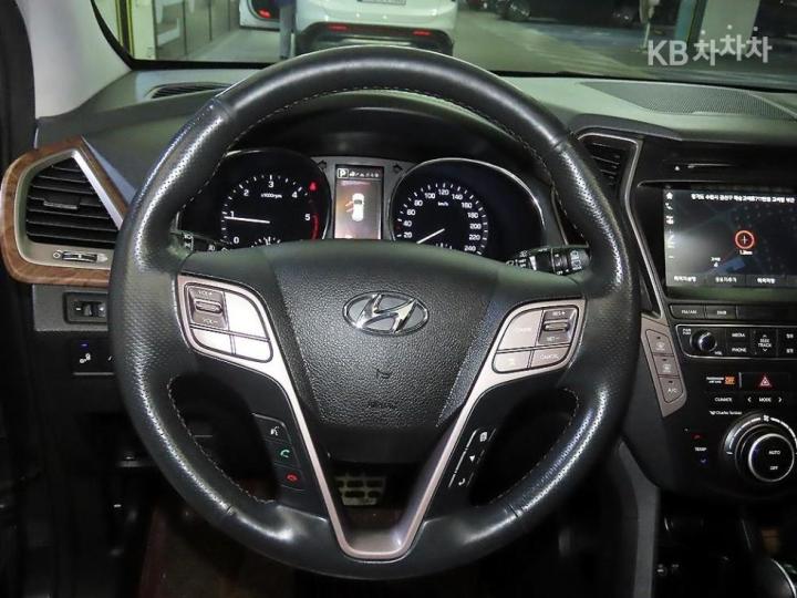 Hyundai Maxcruz Diesel e-VGT R2.2 4WD Finest Edition 9