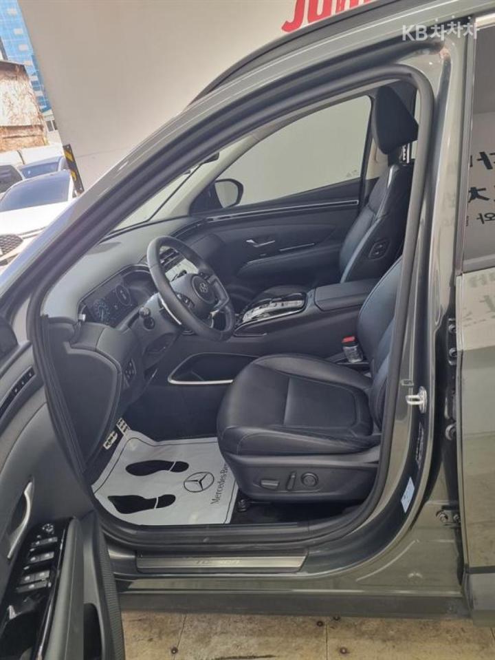 Hyundai Tucson The Hybrid NX4 1.6T HEV Inspiration 9