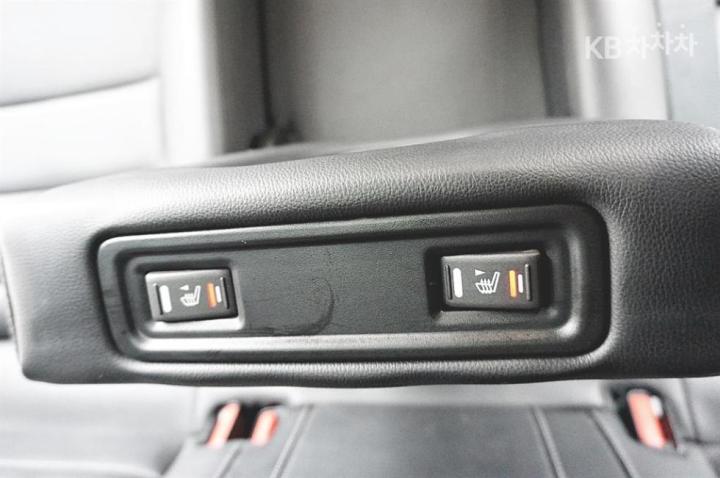 Renault QM6 Gasoline 2.0 2WD RE Signature 7