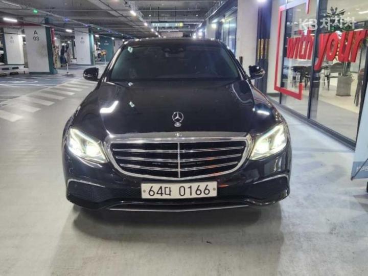 Mercedes-Benz E-Class W213 E220d Exclusive