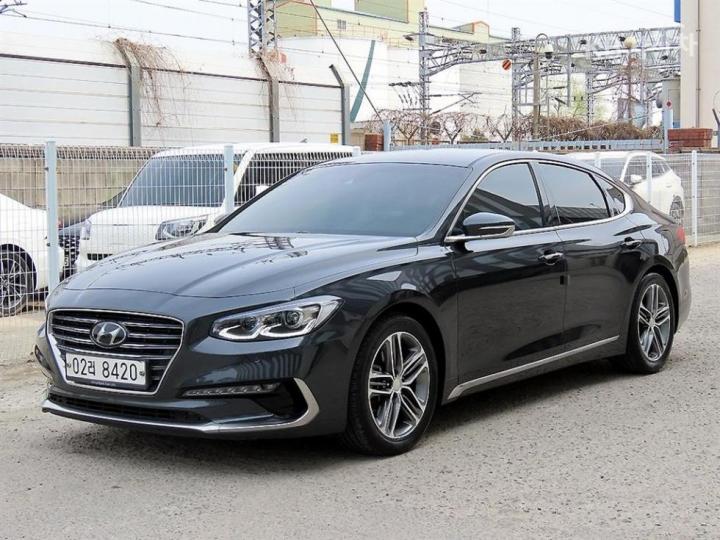 Hyundai Grandeur IG 2.4 Premium Base Type 3