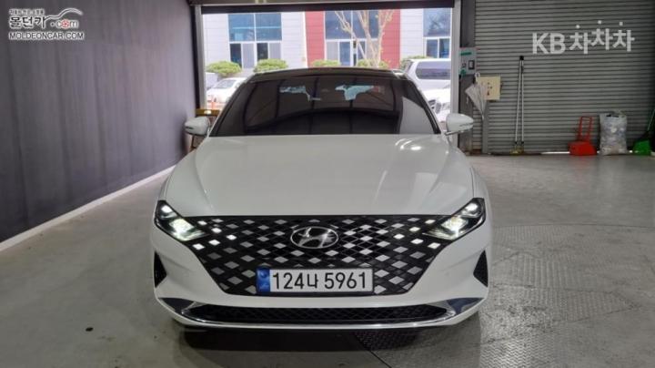Hyundai Grandeur LPi 3.0 Premium 4
