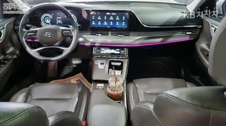 Hyundai Grandeur LPi 3.0 Premium 8