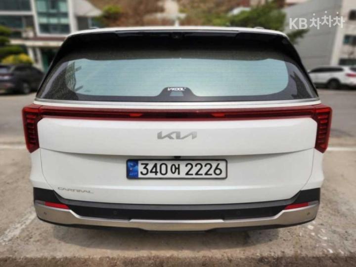 Kia Carnival G3.5 GDI Signature 3