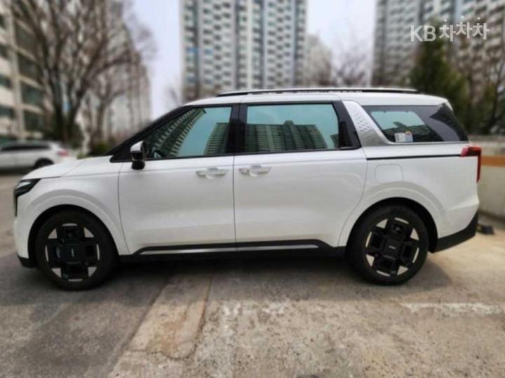 Kia Carnival G3.5 GDI Signature 4