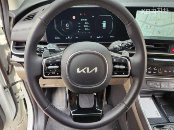 Kia Carnival G3.5 GDI Signature 8