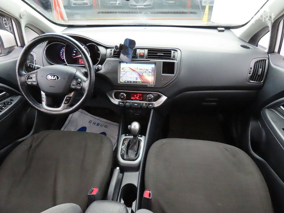 2014 - kia pride