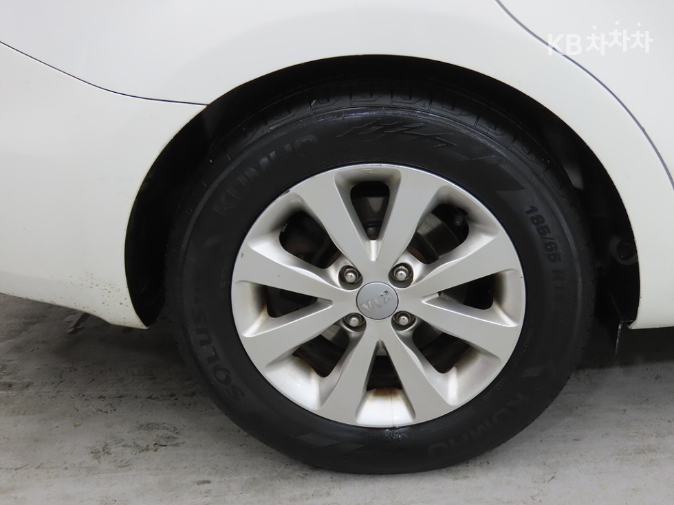 2014 - kia pride