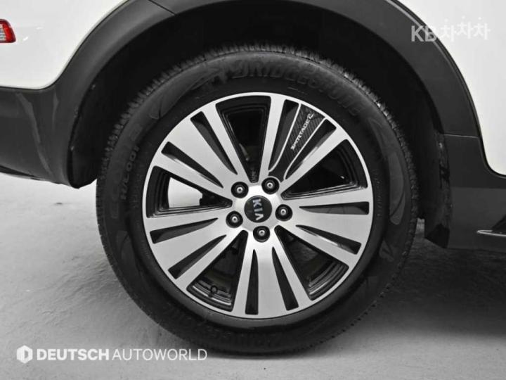 Kia Sportage R Diesel 2WD Prestige 6