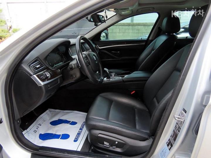 BMW 5 Series New 528i F10 2010-2016 6