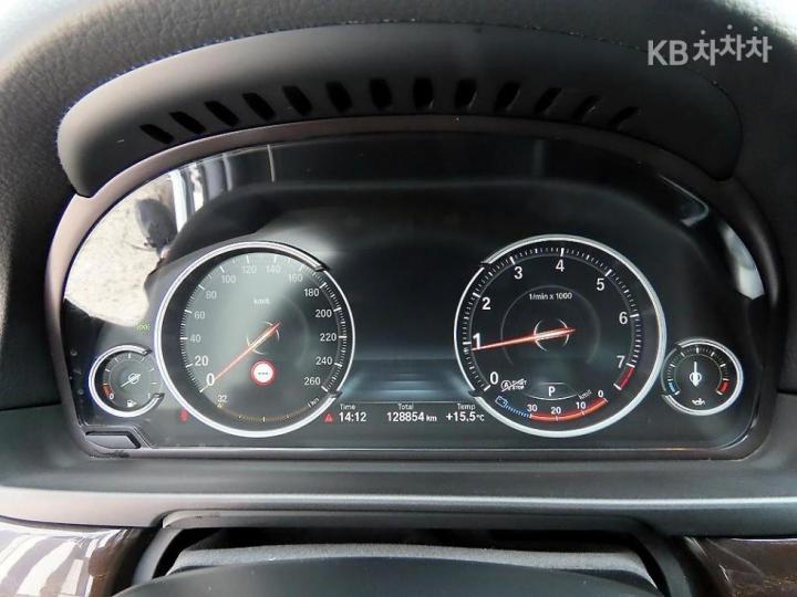 BMW 5 Series New 528i F10 2010-2016 10