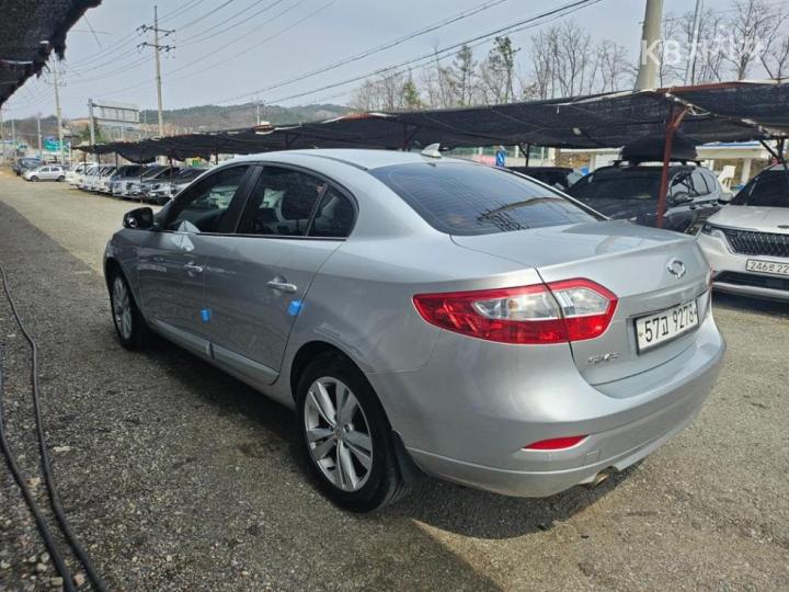 Renault SM3 New SE PLUS 4