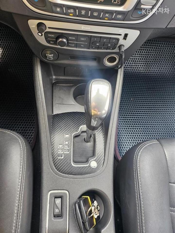 Renault SM3 New SE PLUS 7