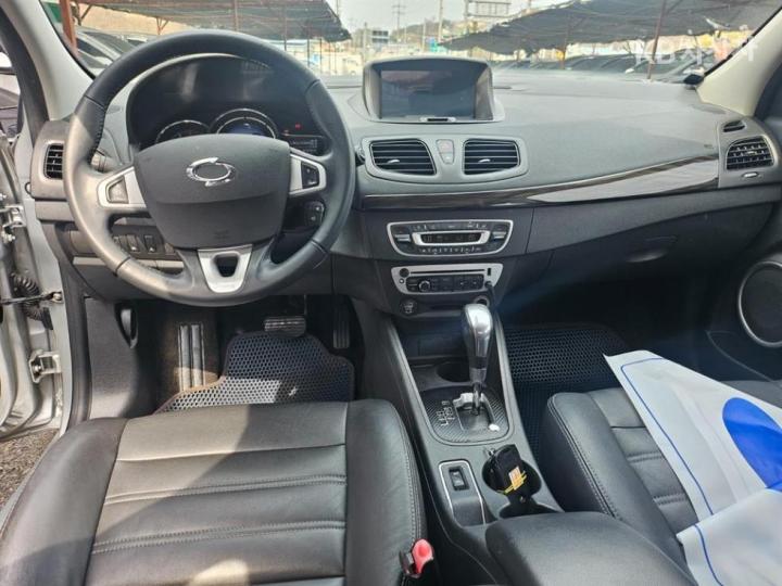 Renault SM3 New SE PLUS 9