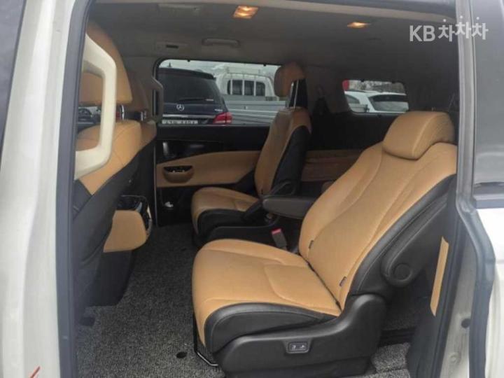 Kia Carnival D2.2 Signature 7