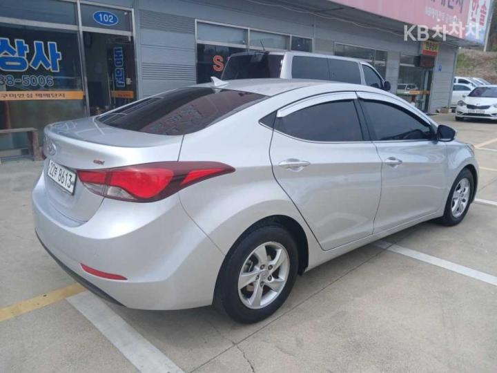 Hyundai Avante 1.6 GDi Smart Base Type 5