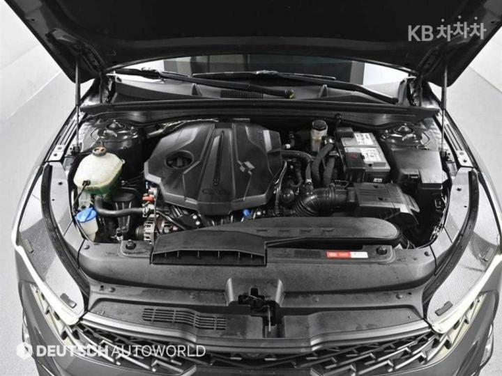 Kia K5 2.0 Gasoline Noblesse 7