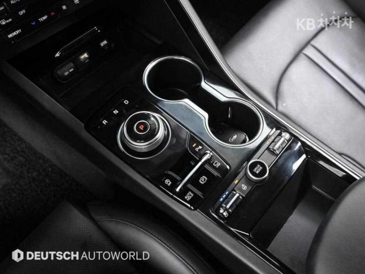 Kia K5 2.0 Gasoline Noblesse 10