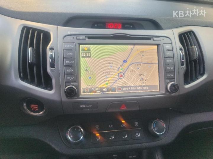 Kia Sportage R Diesel 2WD 10