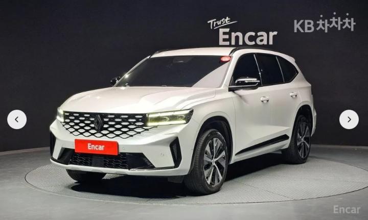 Renault Koleos E-Tech Hybrid Iconic 2