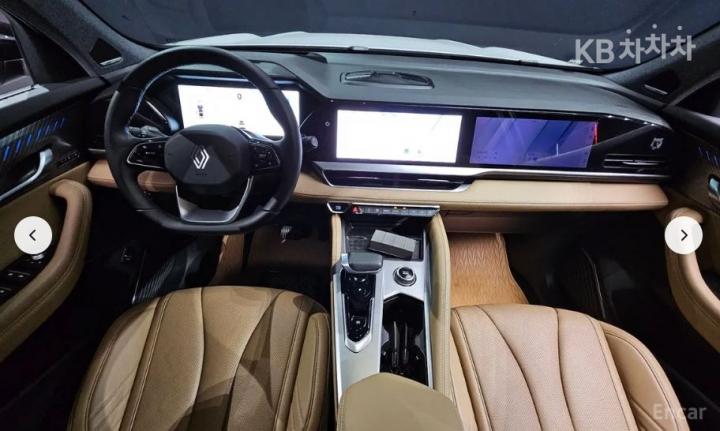 Renault Koleos E-Tech Hybrid Iconic 8