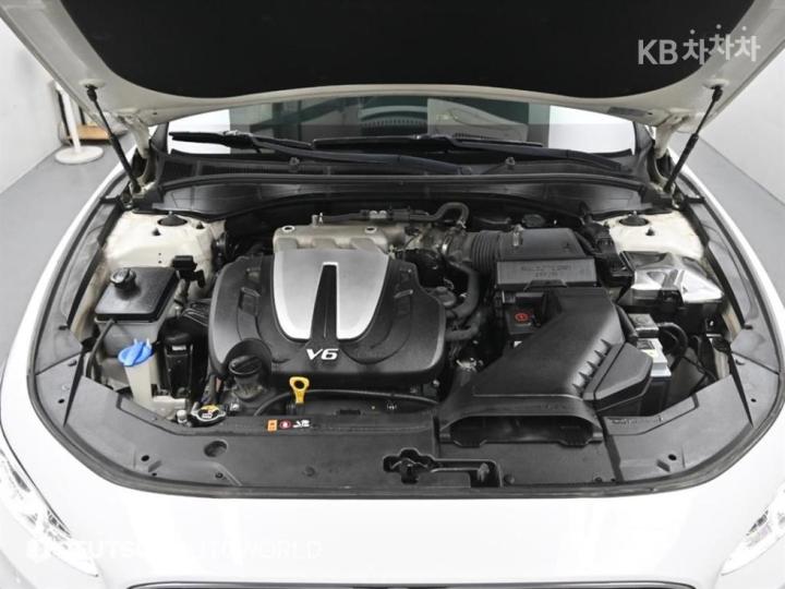 Hyundai Grandeur IG 3.0 LPi Modern 7