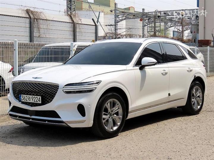 Genesis GV70 Gasoline 2.5T 2WD 3