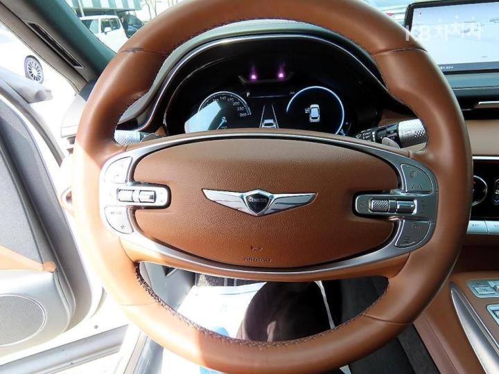 Genesis GV70 Gasoline 2.5T 2WD 9