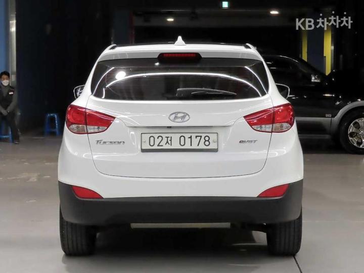 Hyundai Tucson New ix Diesel e-VGT 2WD Smart Special 4