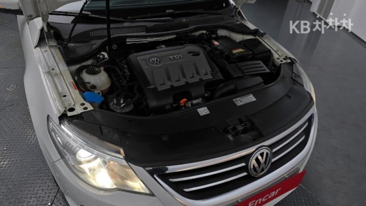 Volkswagen CC 2.0 TDI BlueMotion 7