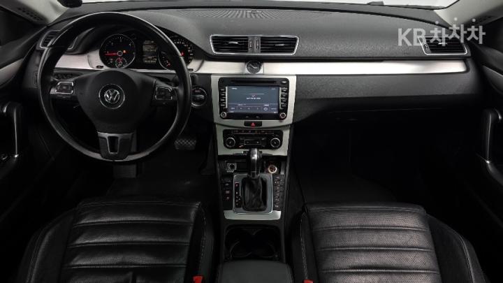 Volkswagen CC 2.0 TDI BlueMotion 8