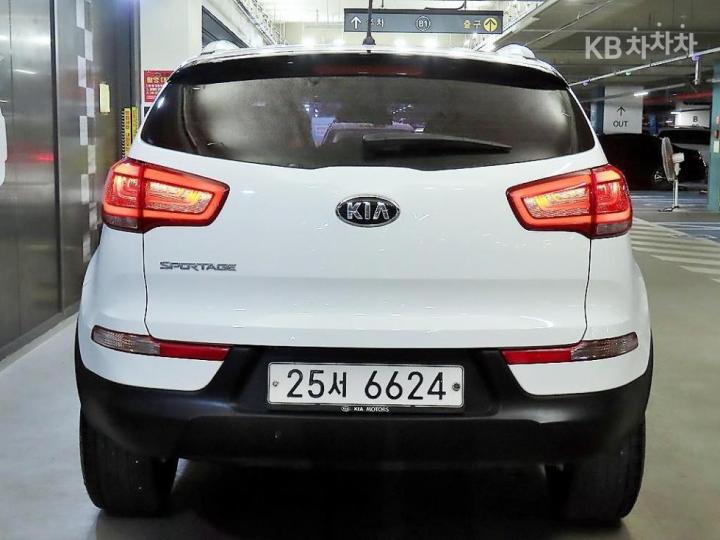Kia Sportage R Diesel 2WD Prestige 6