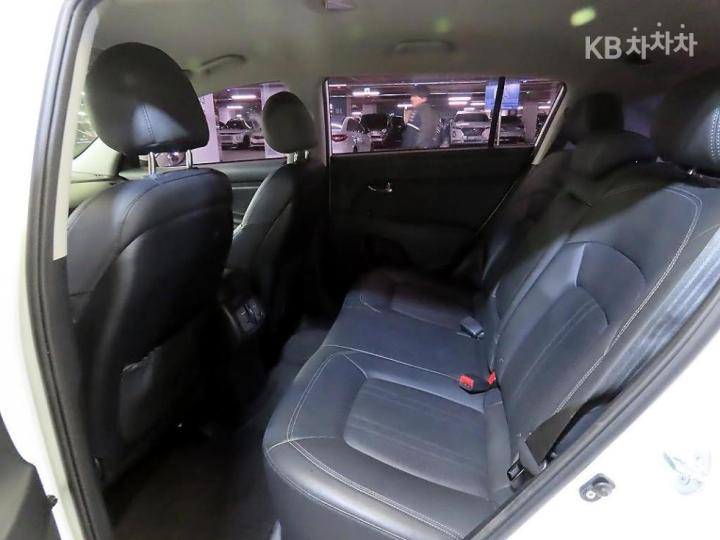 Kia Sportage R Diesel 2WD Prestige 8