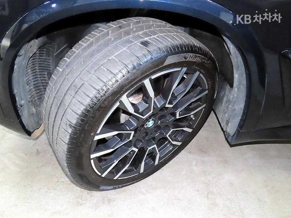 BMW X5 — miniaturë 20