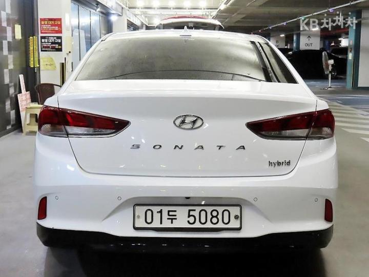 Hyundai Sonata New Rise Hybrid 2.0 HEV Smart 6