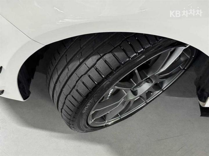 Mercedes-Benz A-Class A45 AMG 9