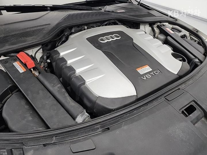 Audi A8 NEW 60 TDI Quattro LWB 6