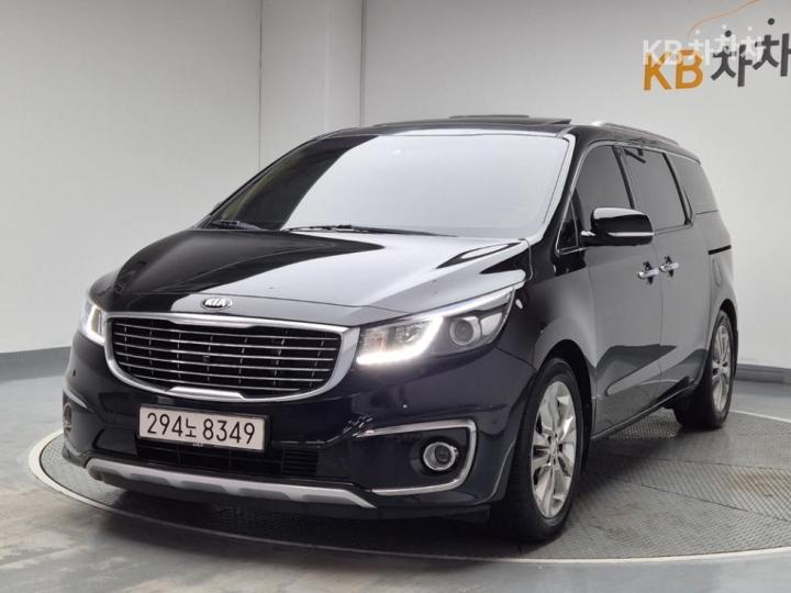 Kia Carnival 2.2 Diesel Noblesse Special 2