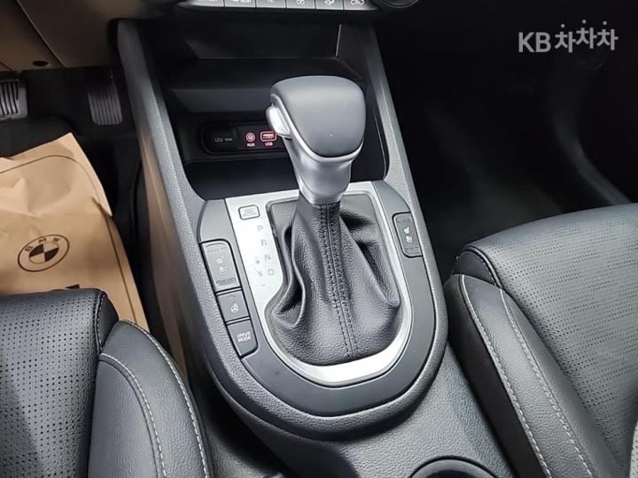 Kia K3 1.6 Gasoline Luxury 9