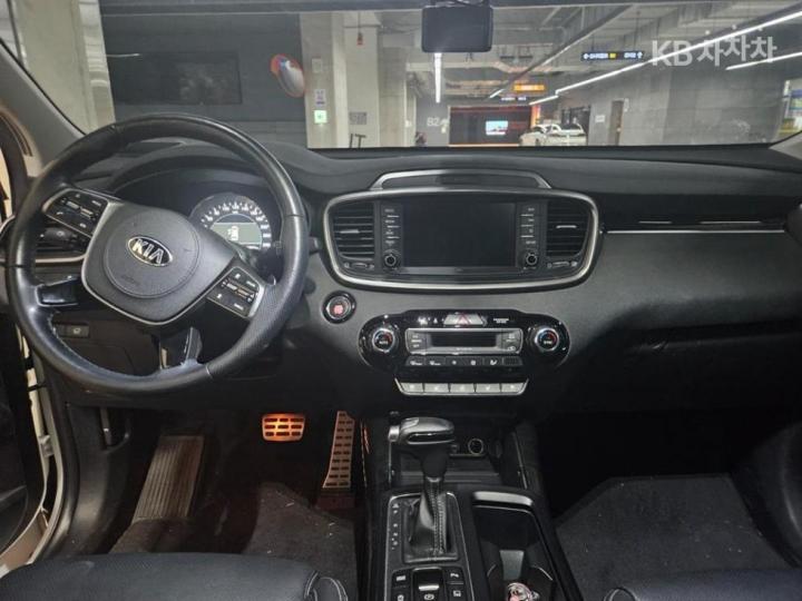 Kia Sorento 2.2 Diesel 4WD Master 9