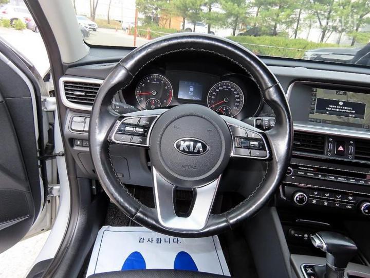 Kia K5 2.0 LPI Prestige 9