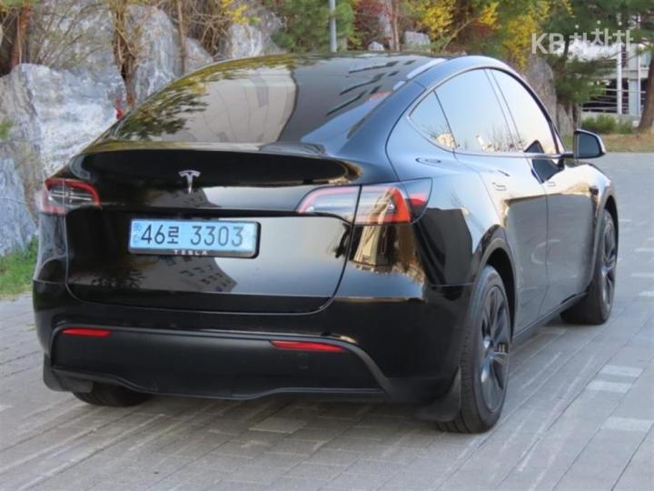 Tesla Model Y RWD Base Type 4