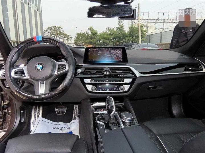 BMW 5 Series G30 530i M Sport Plus 8