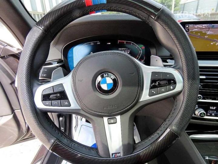 BMW 5 Series G30 530i M Sport Plus 9