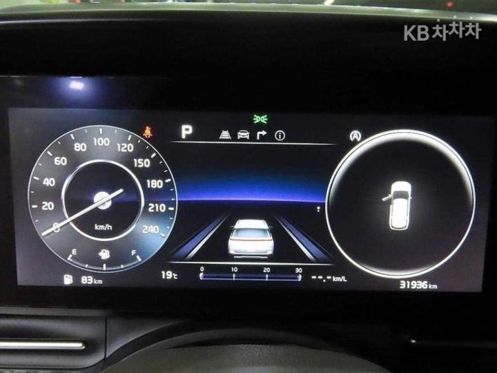 Kia Carnival High Limousine D2.2 Signature 10