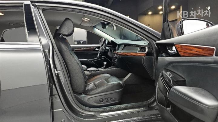 Kia K7 2.4 GDI Prestige 10