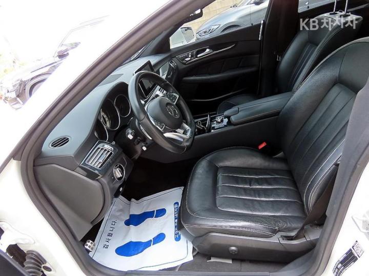 Mercedes-Benz CLS-Class W218 CLS400 W218 6