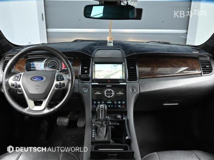 Ford Taurus New 2.0 Limited EcoBoost 8