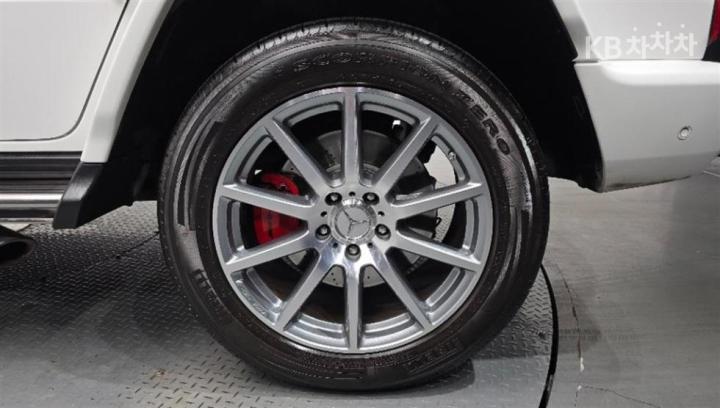 Mercedes-Benz G-Class G63 AMG W463b Base Type 6